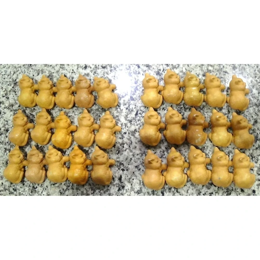 Craft CAT KITTEN - LOT OF 30 Ceramic Figurines #397